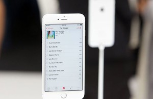 How to save bandwidth while listening to Apple Music?